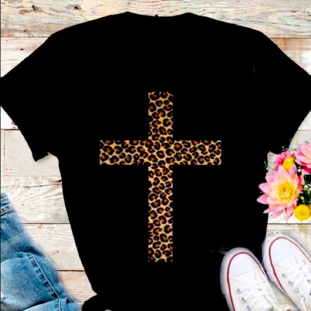 Leapord Cross T shirt